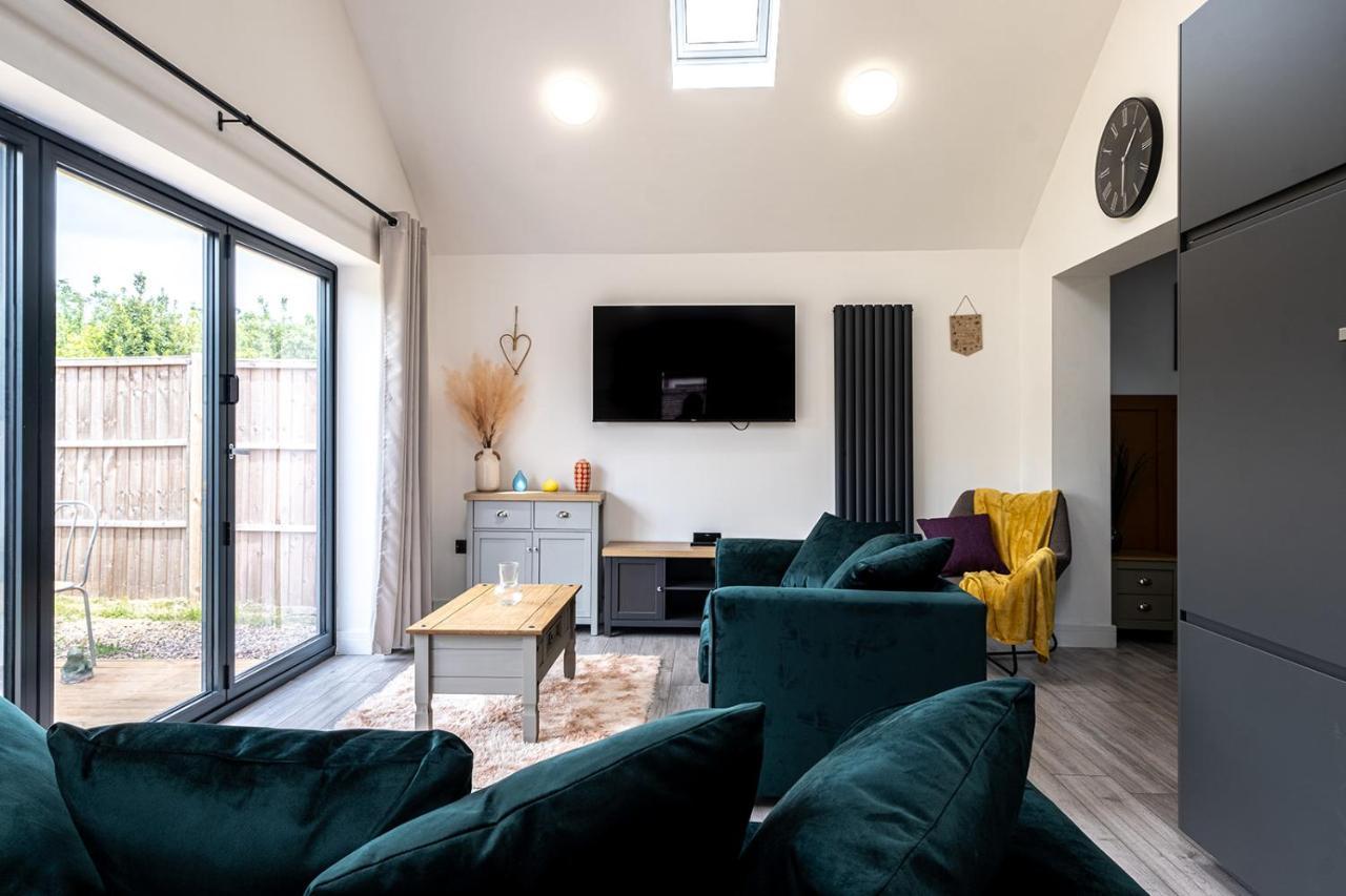 7 Guests - 4 Bedroom - Free Wi-Fi - Kettering Ngoại thất bức ảnh