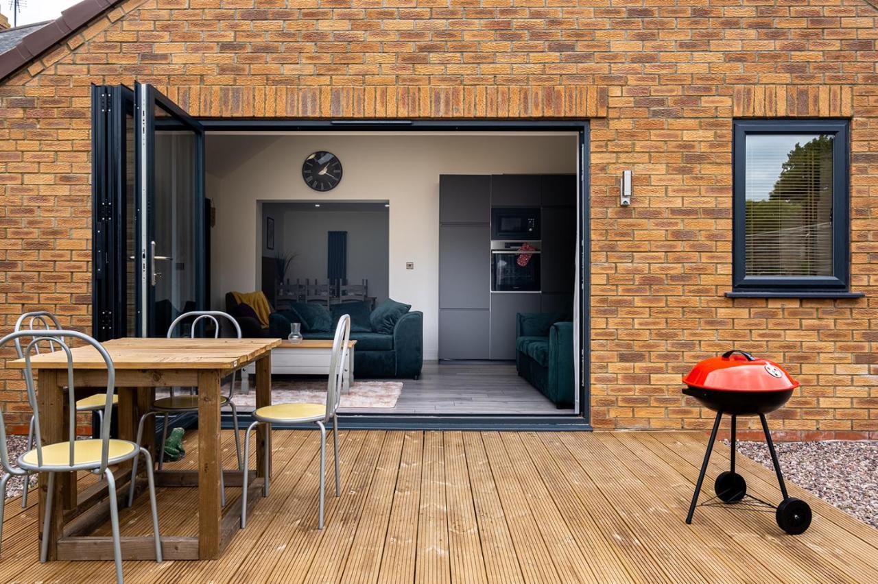 7 Guests - 4 Bedroom - Free Wi-Fi - Kettering Ngoại thất bức ảnh